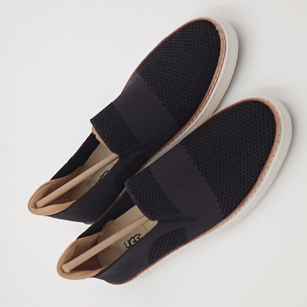 UGG Sammy Slip-On Knit Sneakers Black 10M - Picture 4 of 12